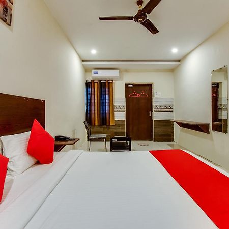 Oyo Akshaya Nest Hotel Vijayawada Exterior photo