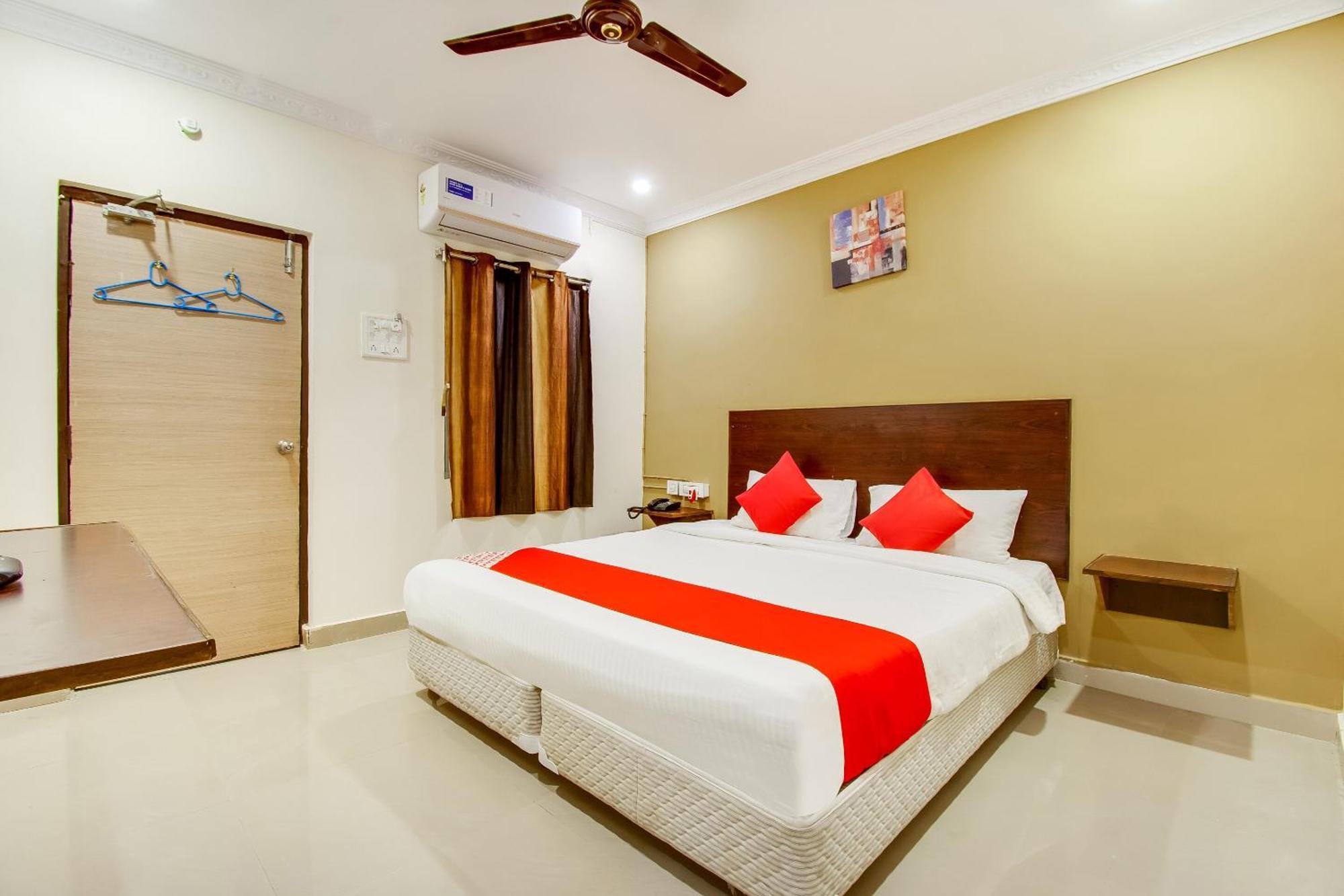 Oyo Akshaya Nest Hotel Vijayawada Exterior photo