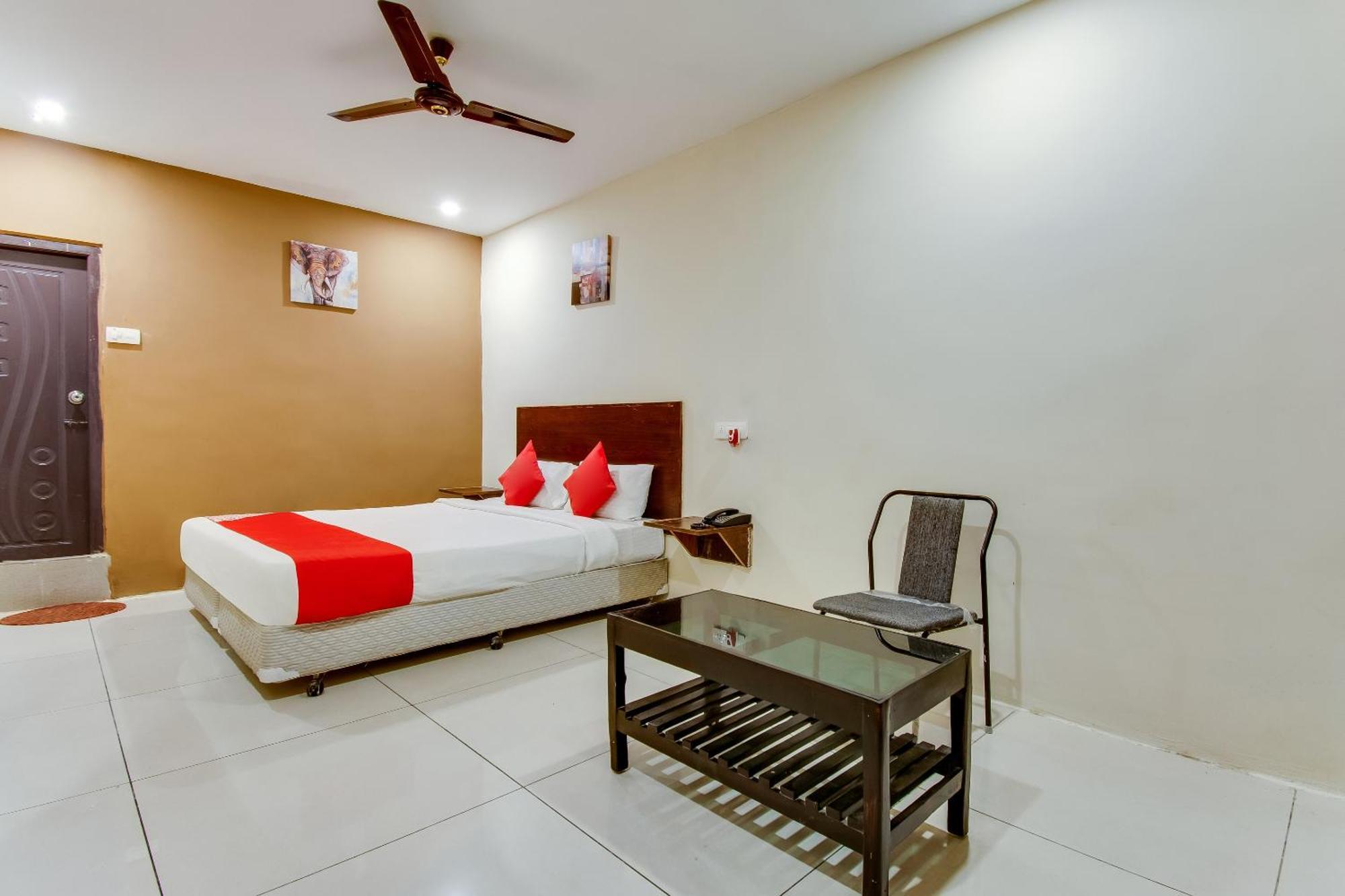 Oyo Akshaya Nest Hotel Vijayawada Exterior photo