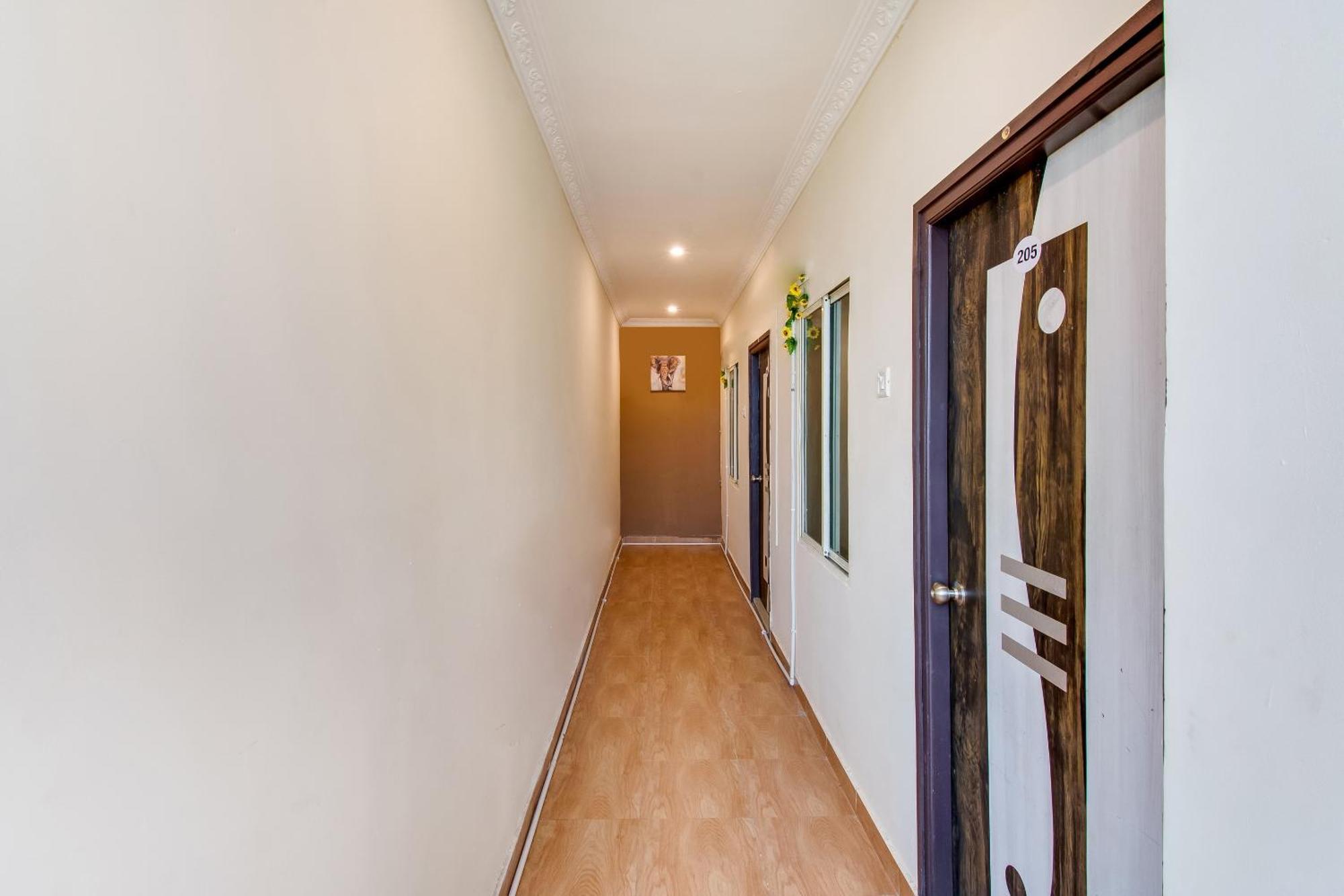 Oyo Akshaya Nest Hotel Vijayawada Exterior photo